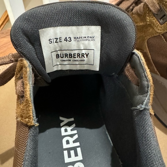 Brown Burberry Men's A MF Ramsey M Story 23 - size 9 - Picture 5 of 6